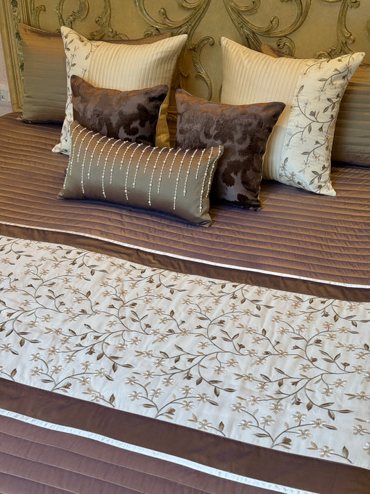 The Brown Vineyard Bedding Set