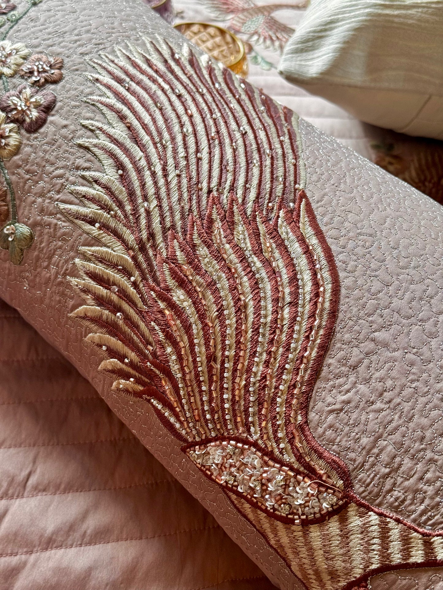 THE BLUSH BIRD LUMBAR (WITH INSERT)