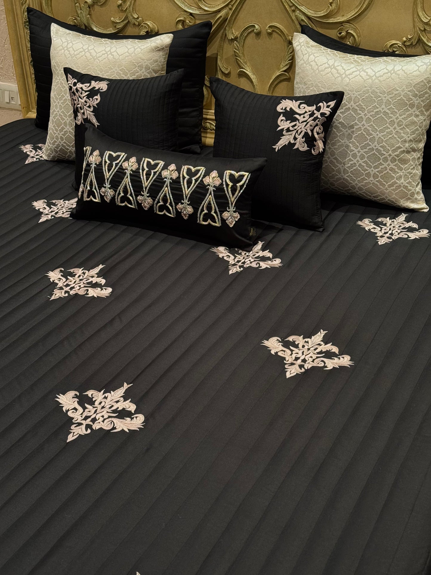 The Black Baroque Bedding Set