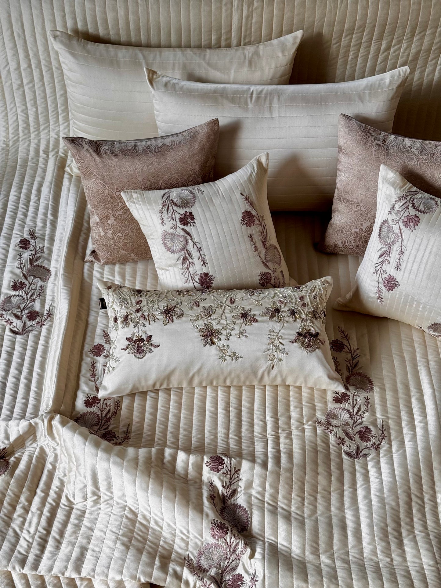 The Cream Bloomé Bedding Set