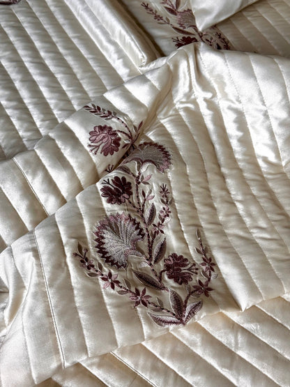 The Cream Bloomé Bedding Set
