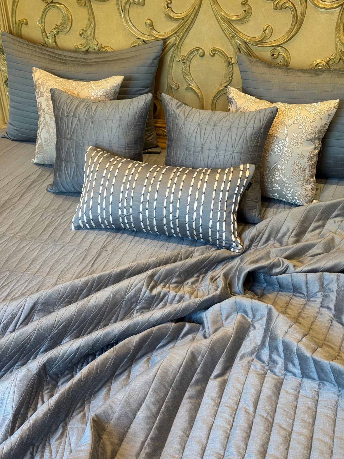 The Grey Mist Bedding Set