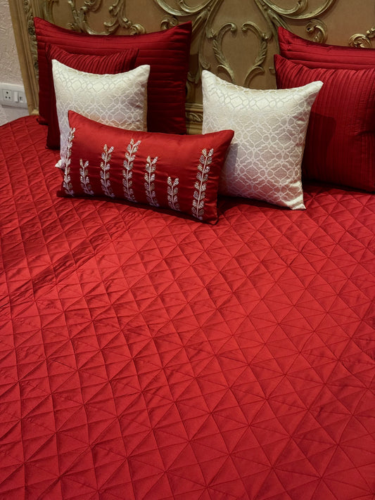 The Maroon Cloud Bedding Set