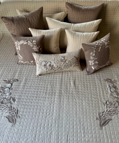 The Soft Beige Vintage Bedding Set