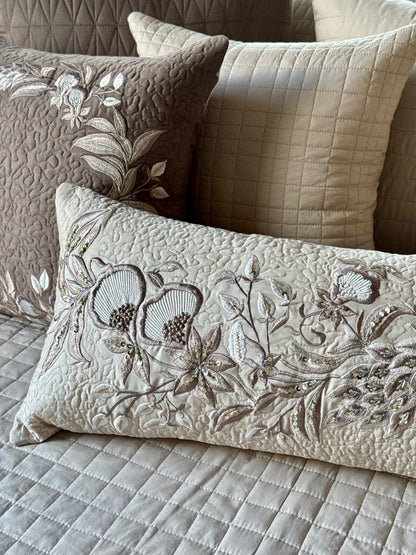 The Soft Beige Vintage Bedding Set
