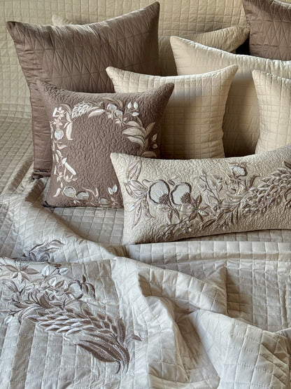 The Soft Beige Vintage Bedding Set