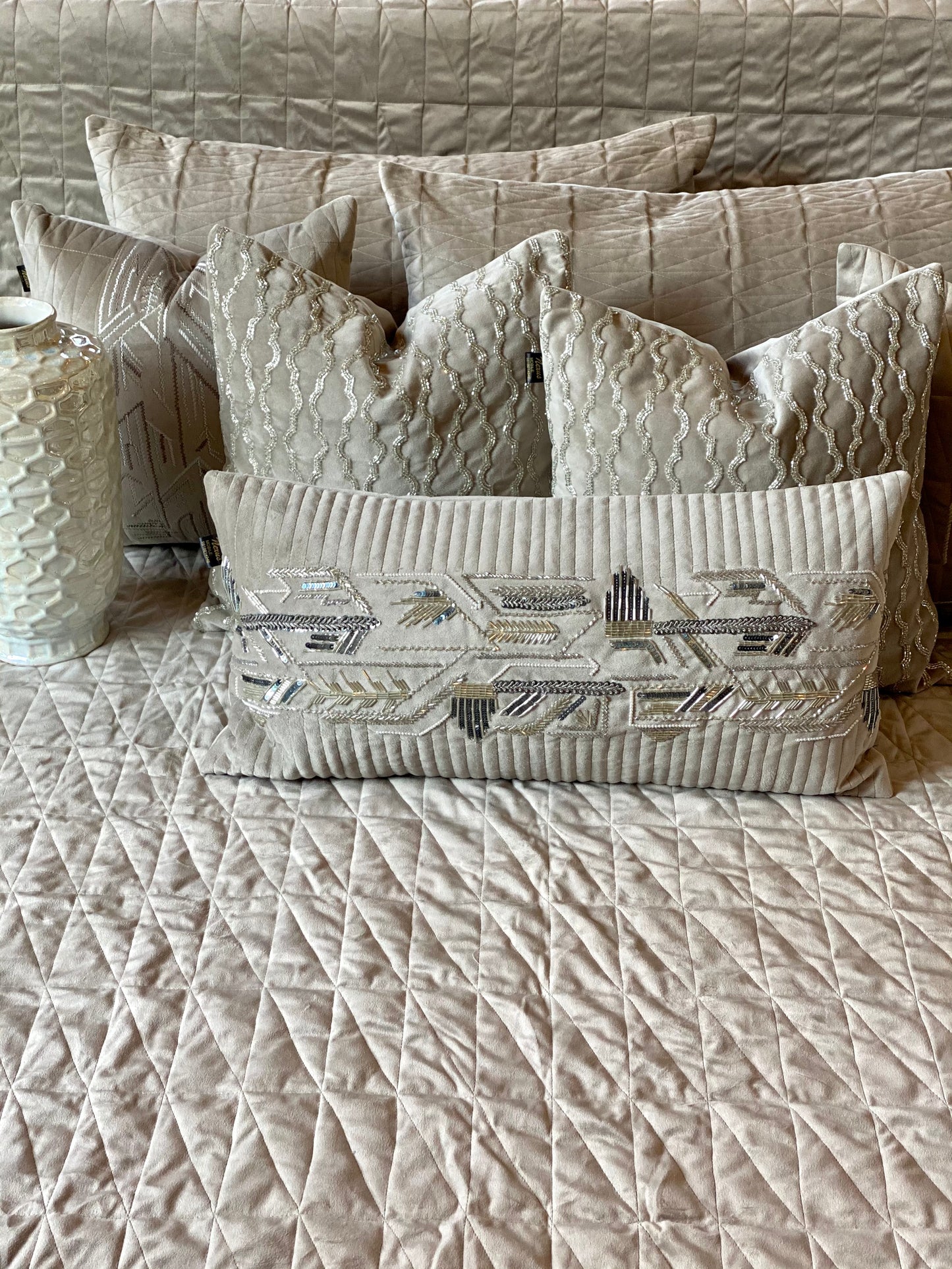 THE GREY LIMESTONE BEDDING SET