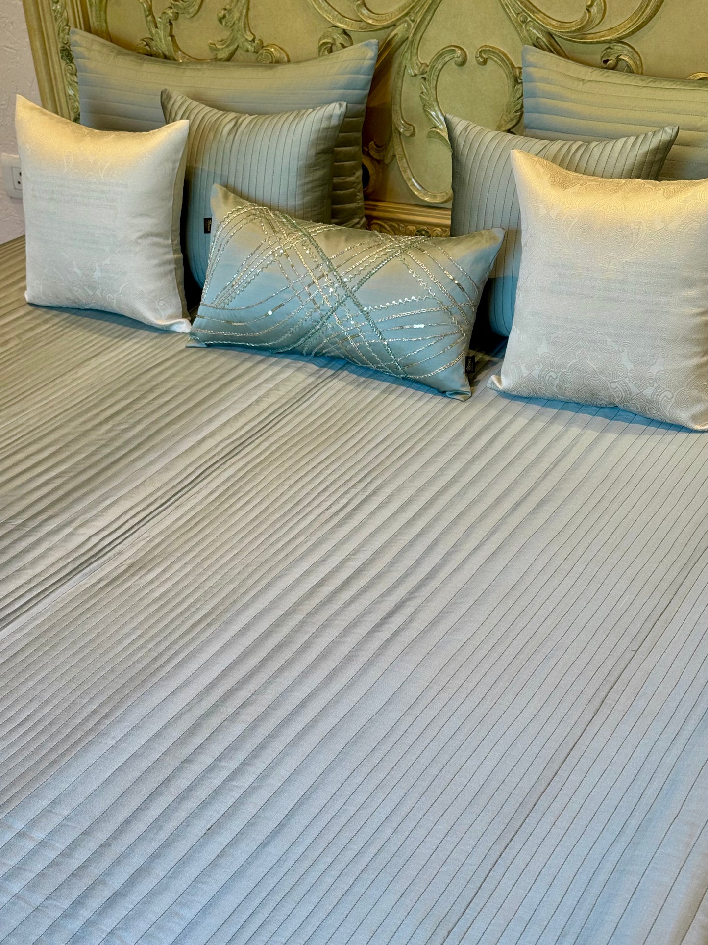 The Soft Green Aurelia Bedding Set