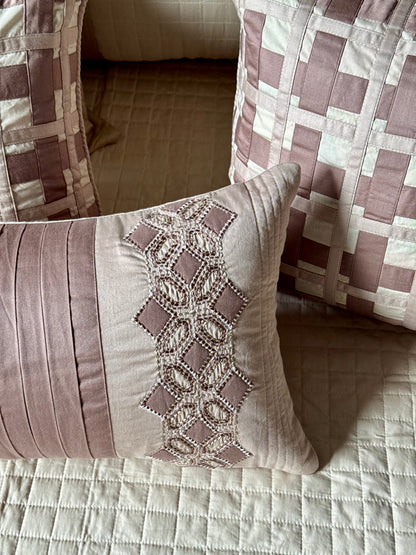 The Taupe Geometry Bedding Set