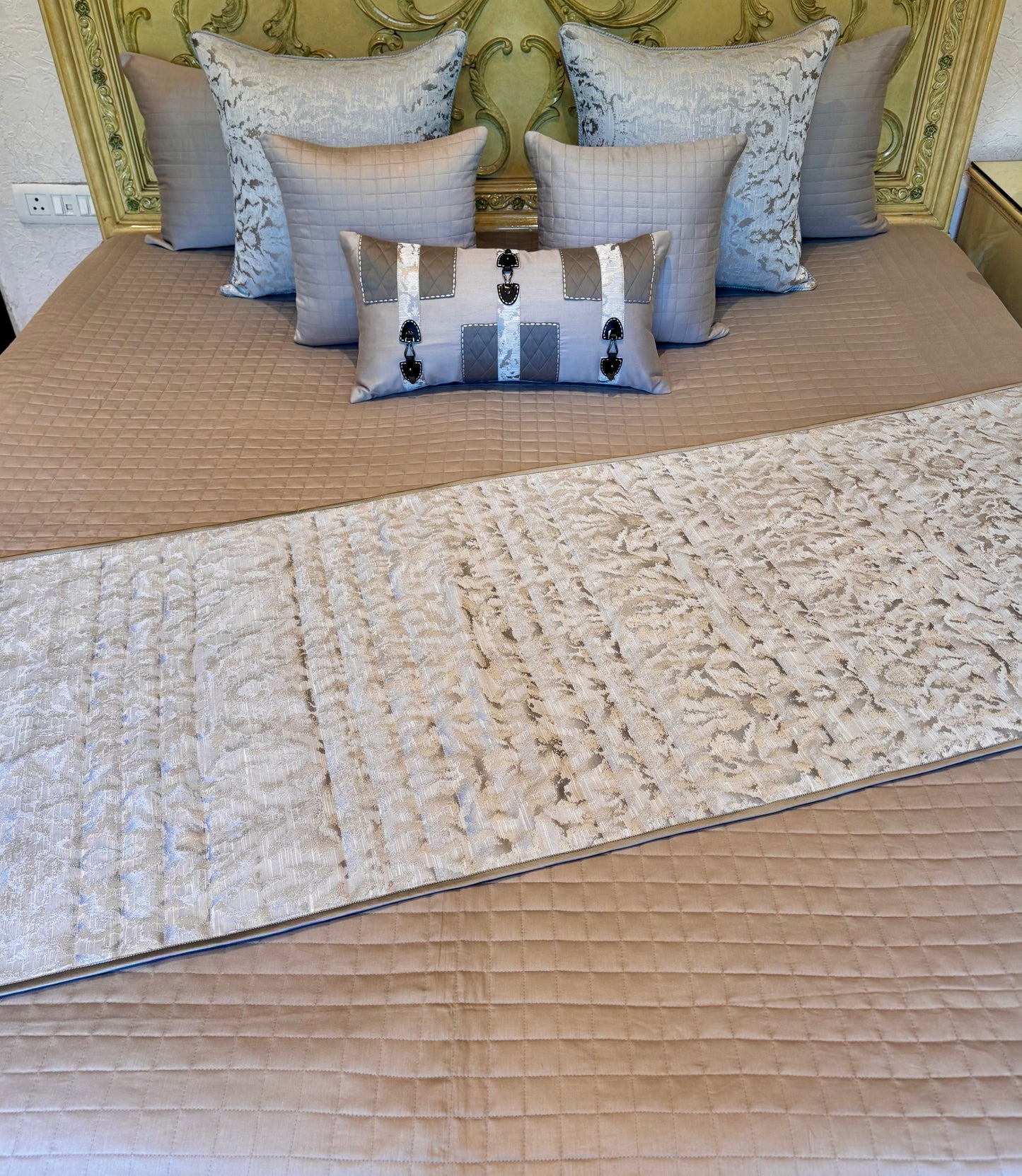 The Grey Soft Weave Bedding Set