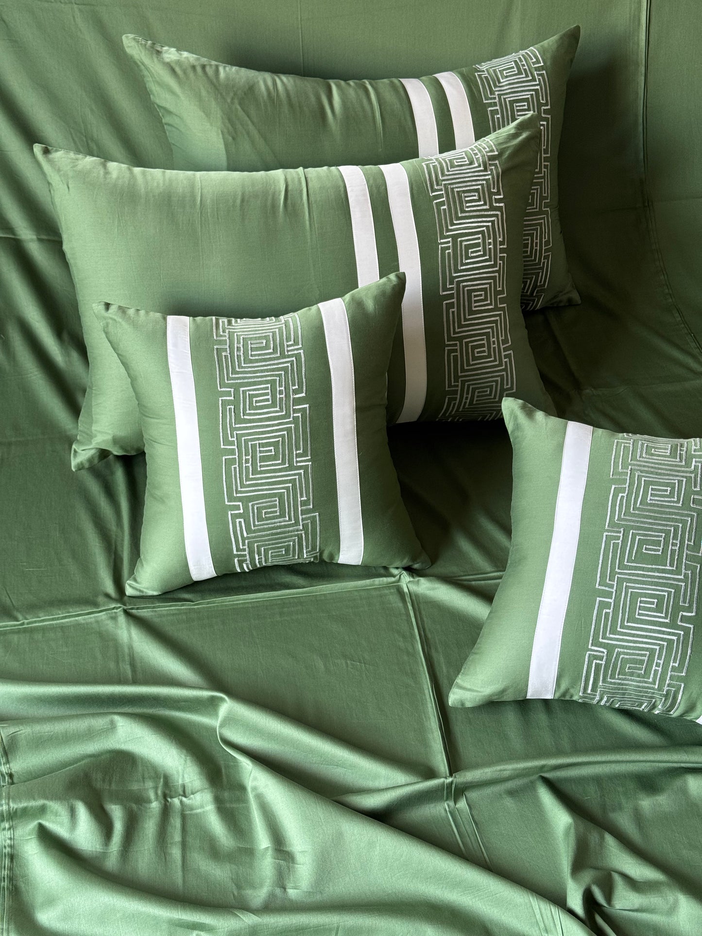 The Parrot Green Grammy Bedsheet Set