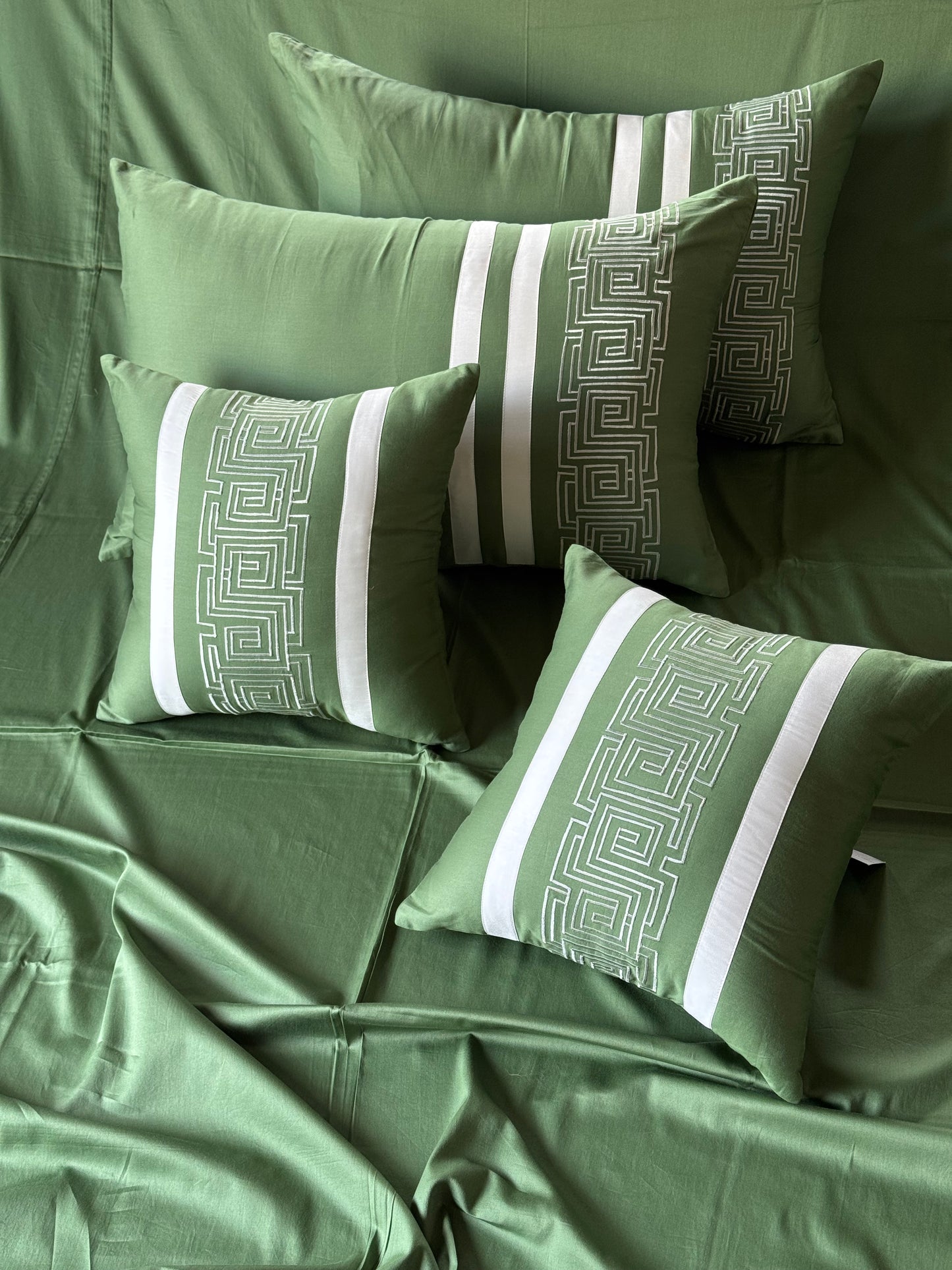 The Parrot Green Grammy Bedsheet Set
