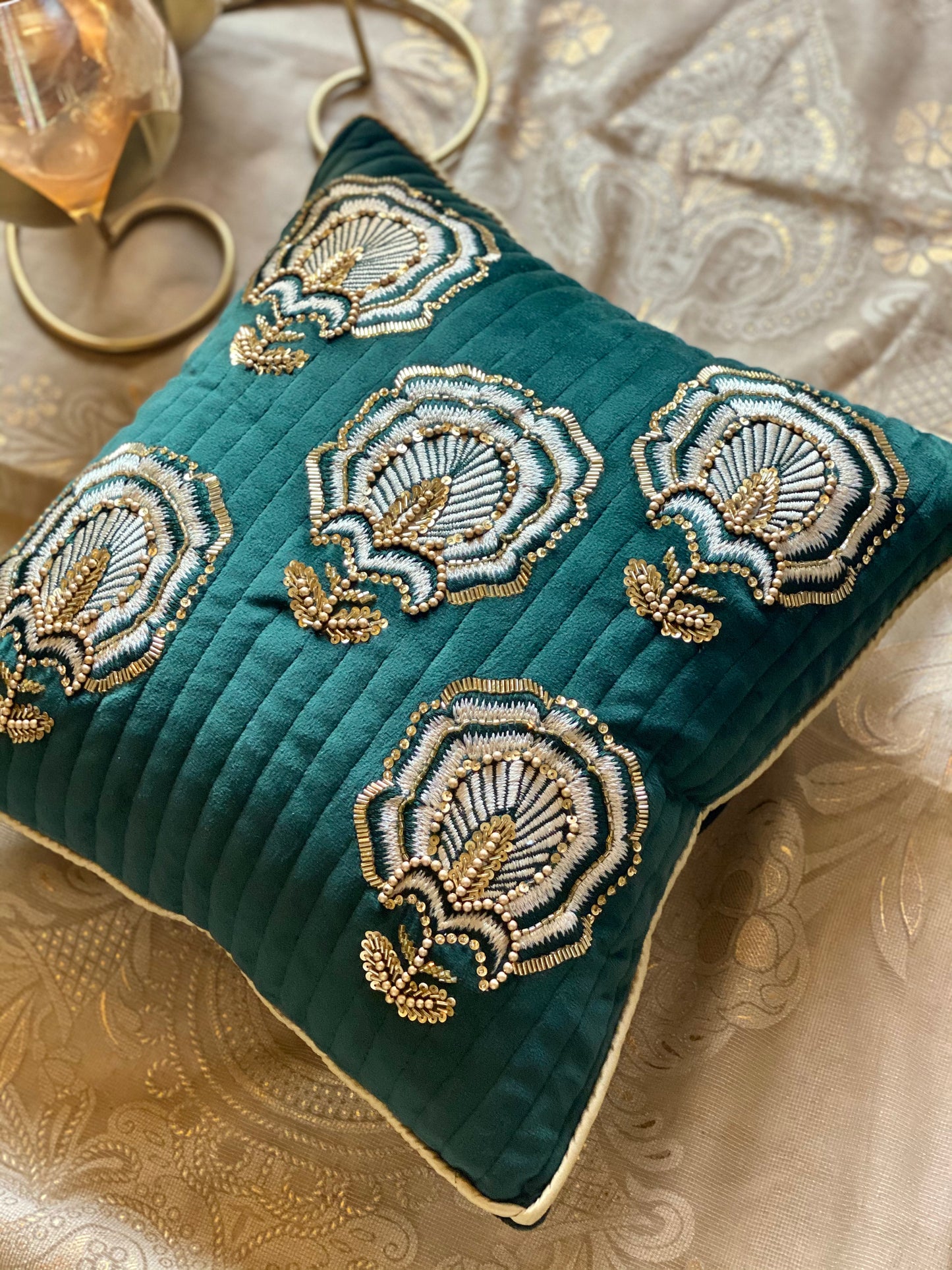 THE EMERALD SHOWER CUSHION COVER