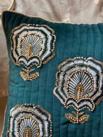 THE EMERALD SHOWER CUSHION COVER