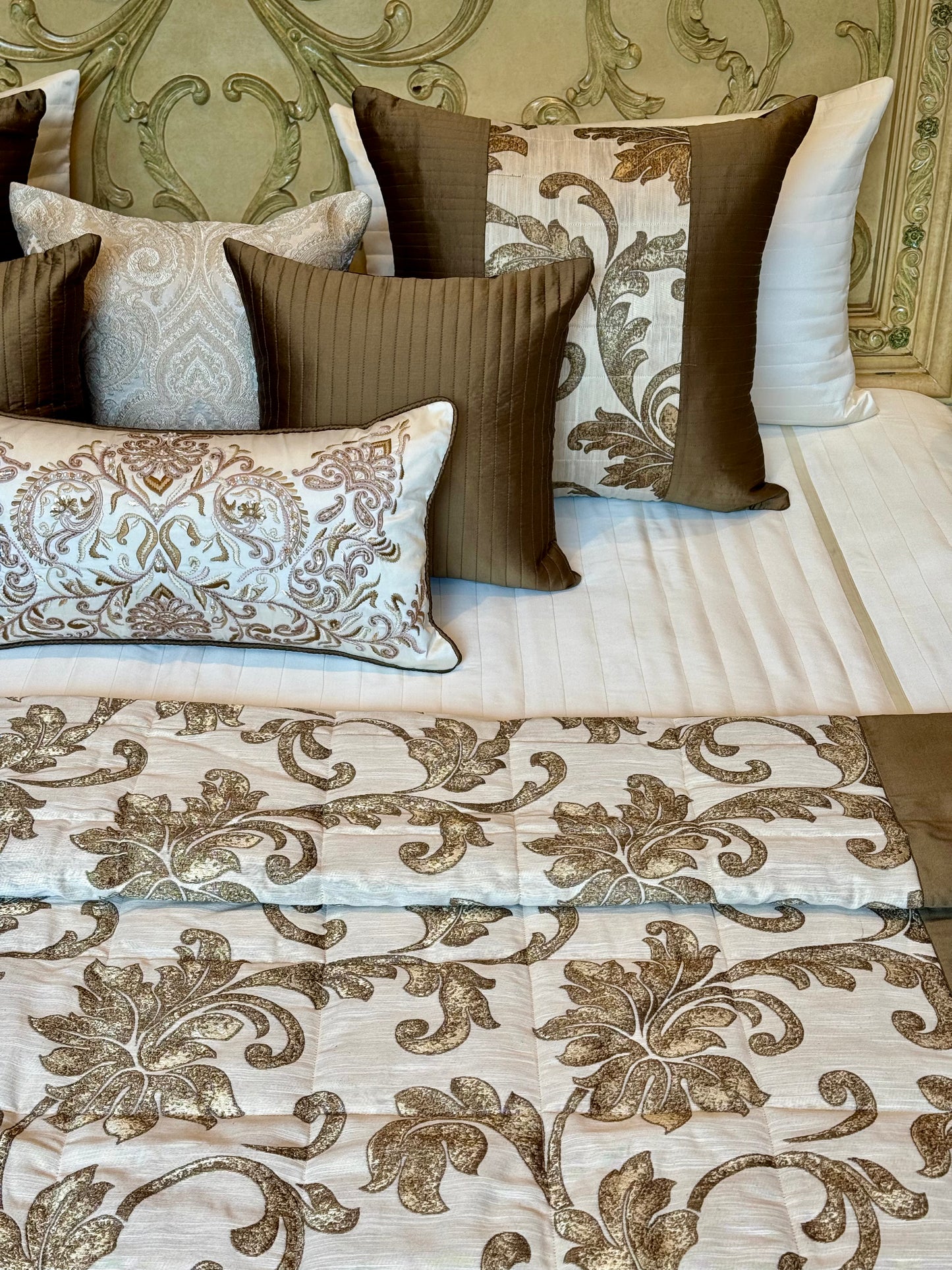 The Gold Jacquard Quilt Set