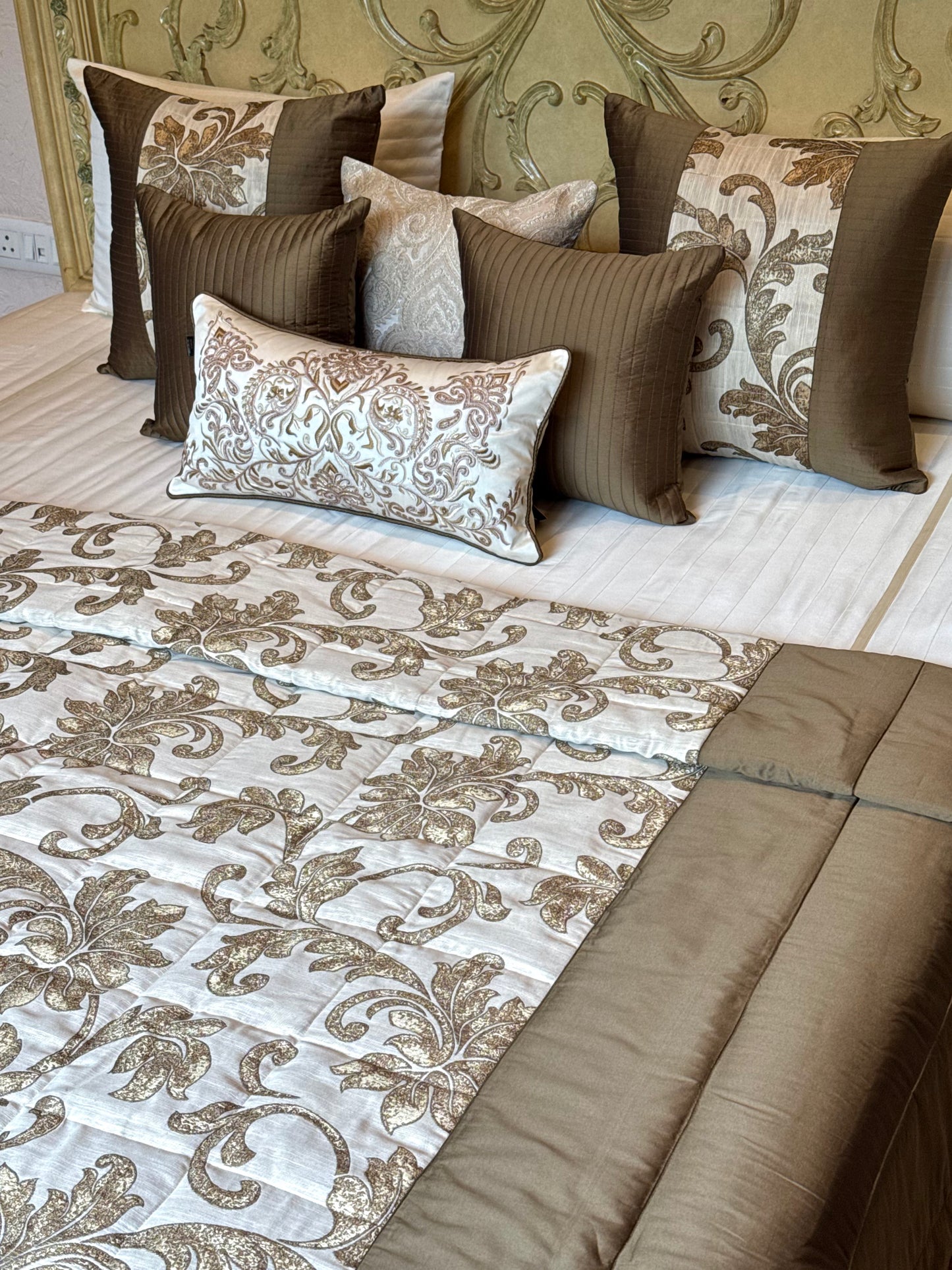 The Gold Jacquard Quilt Set