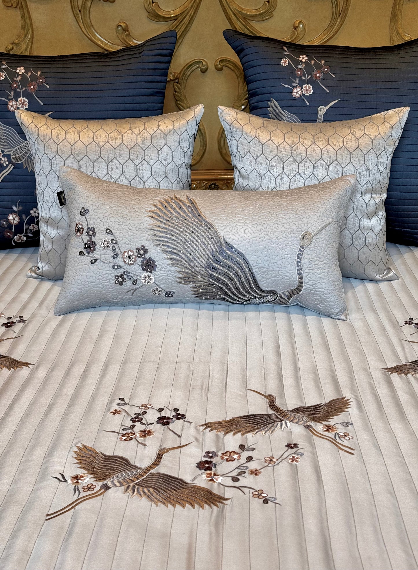 The Light Grey Bird Bedding Set