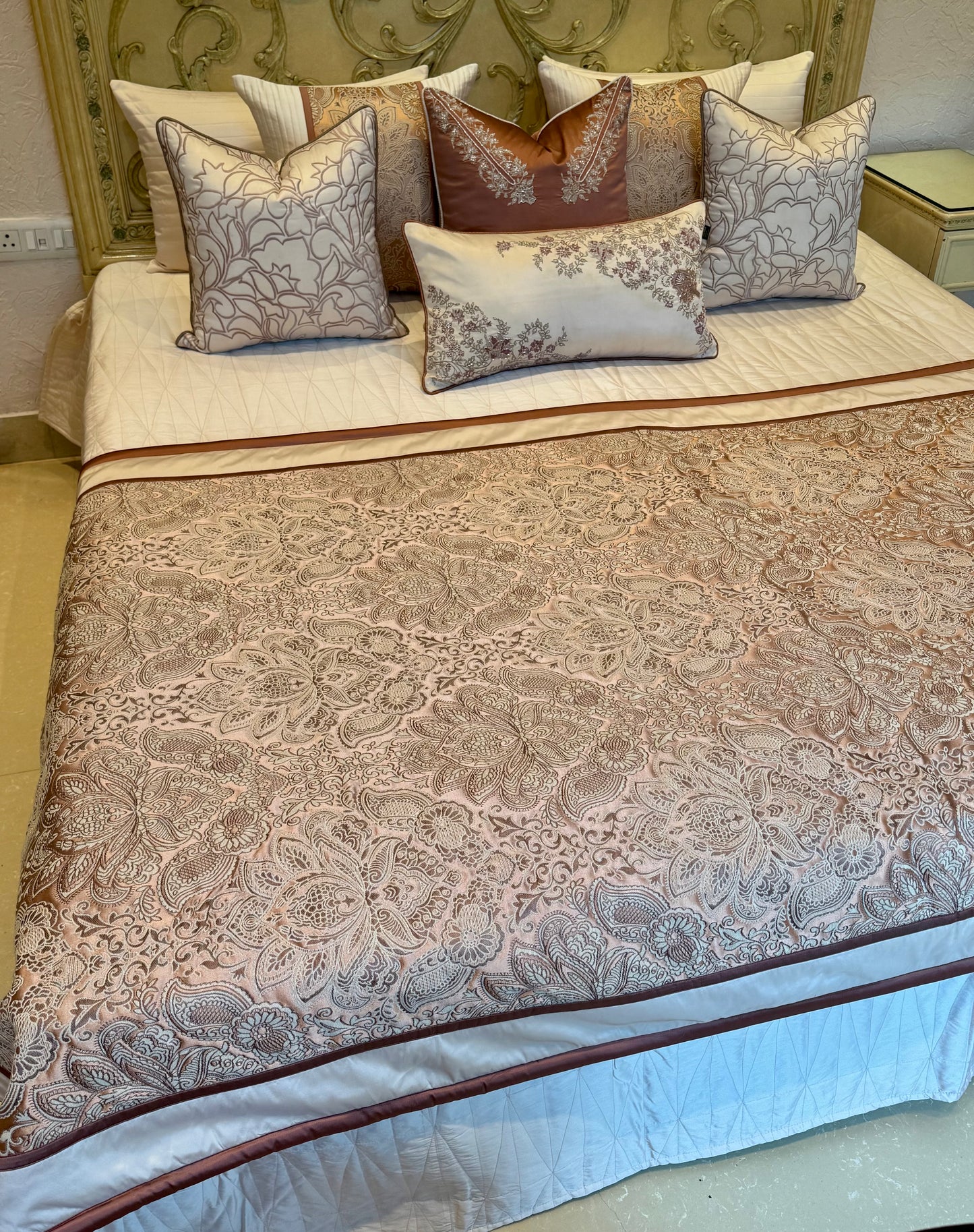 The Blush Ornate Paisley Bedding Set