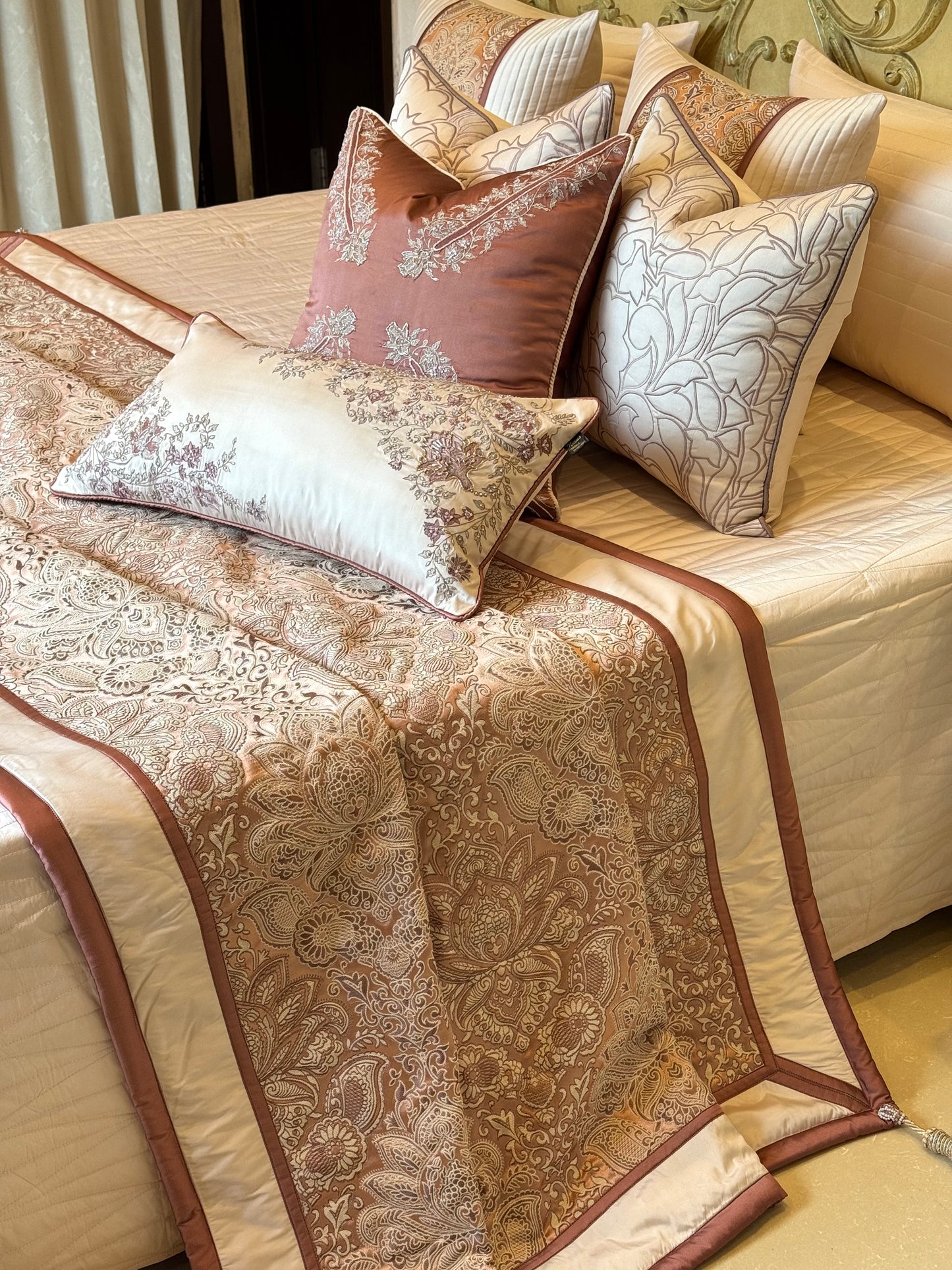 The Blush Ornate Paisley Bedding Set