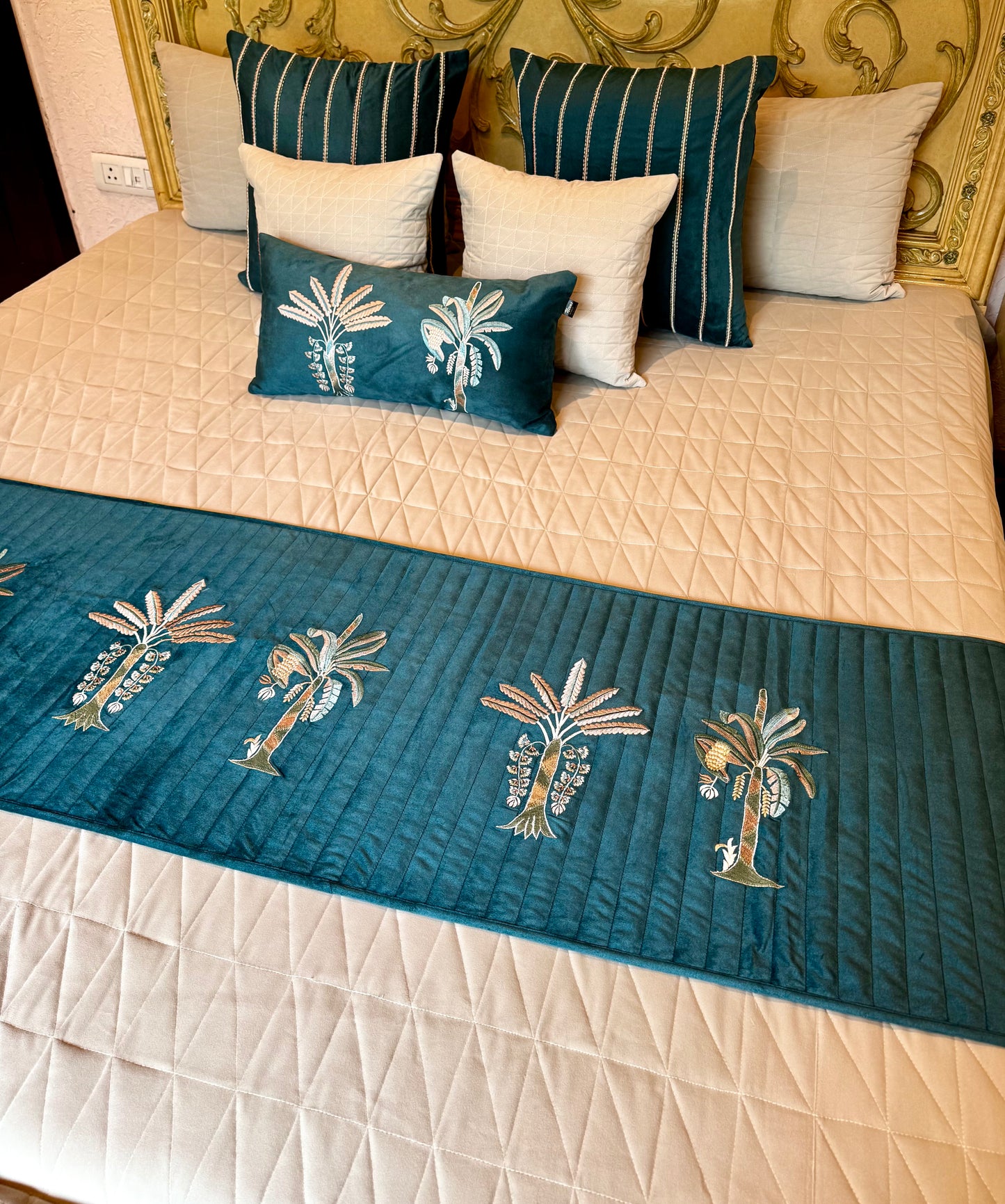 The Tropical Muse Bedding Set