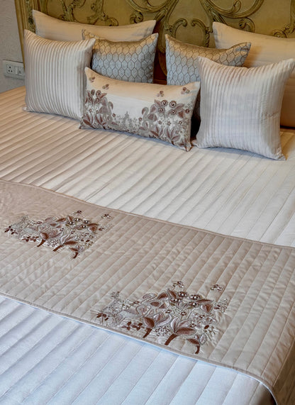 The Blush Swan Bedding Set