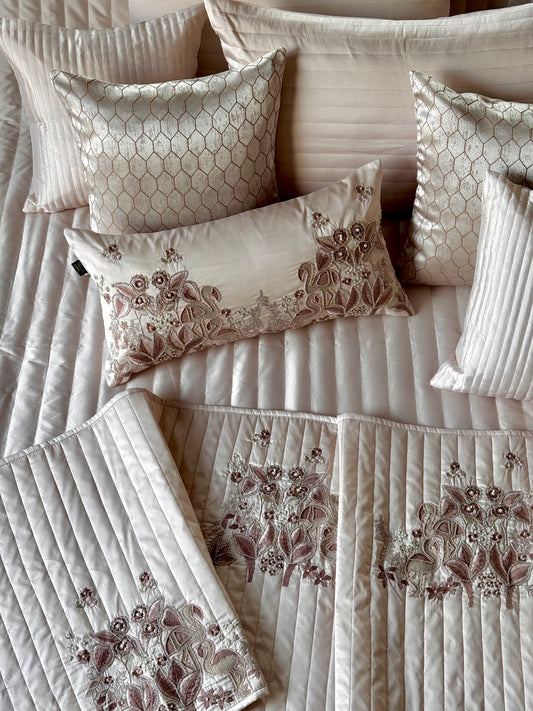 The Blush Swan Bedding Set