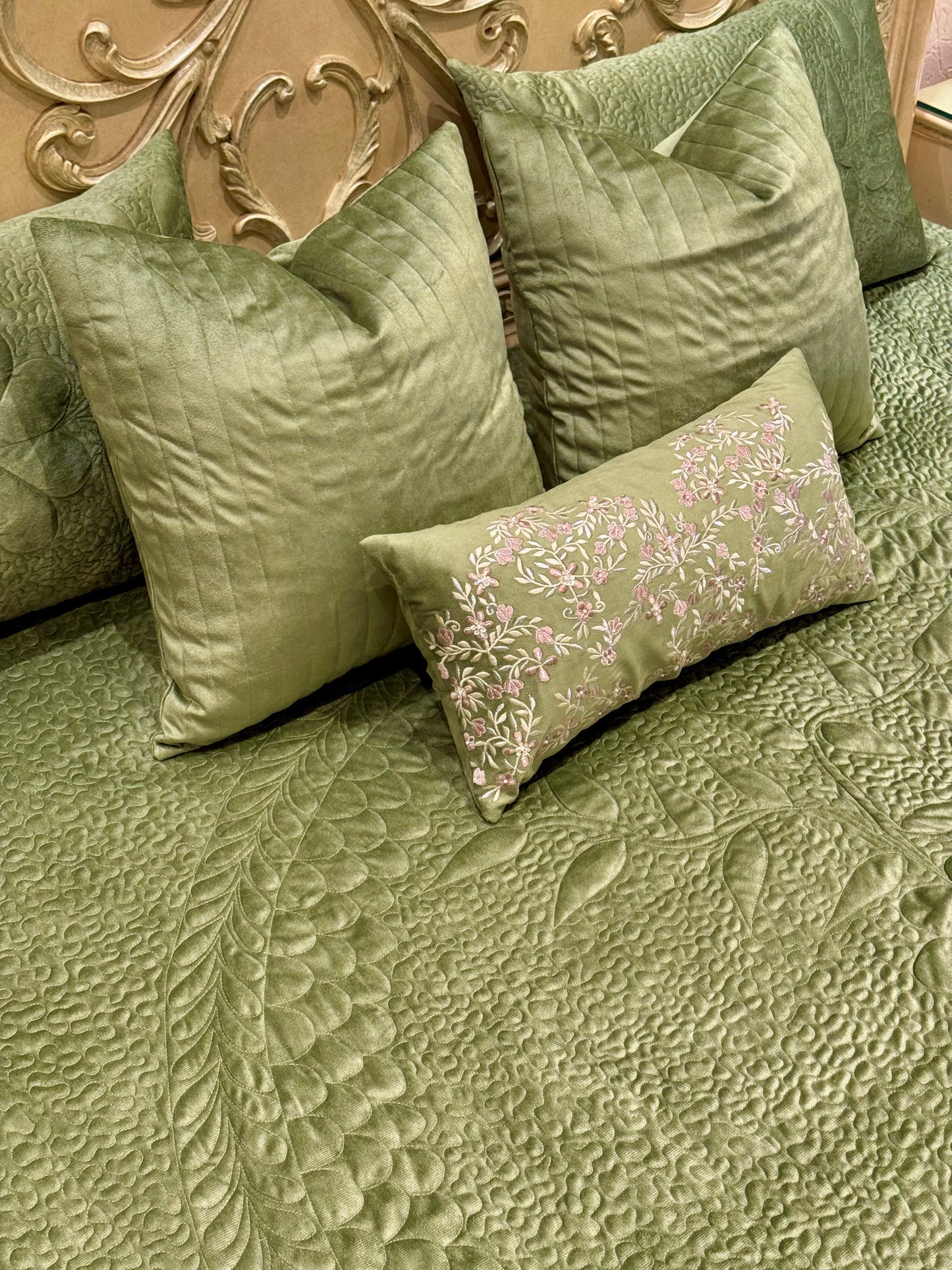 The Soft Green Suede Bedding Set
