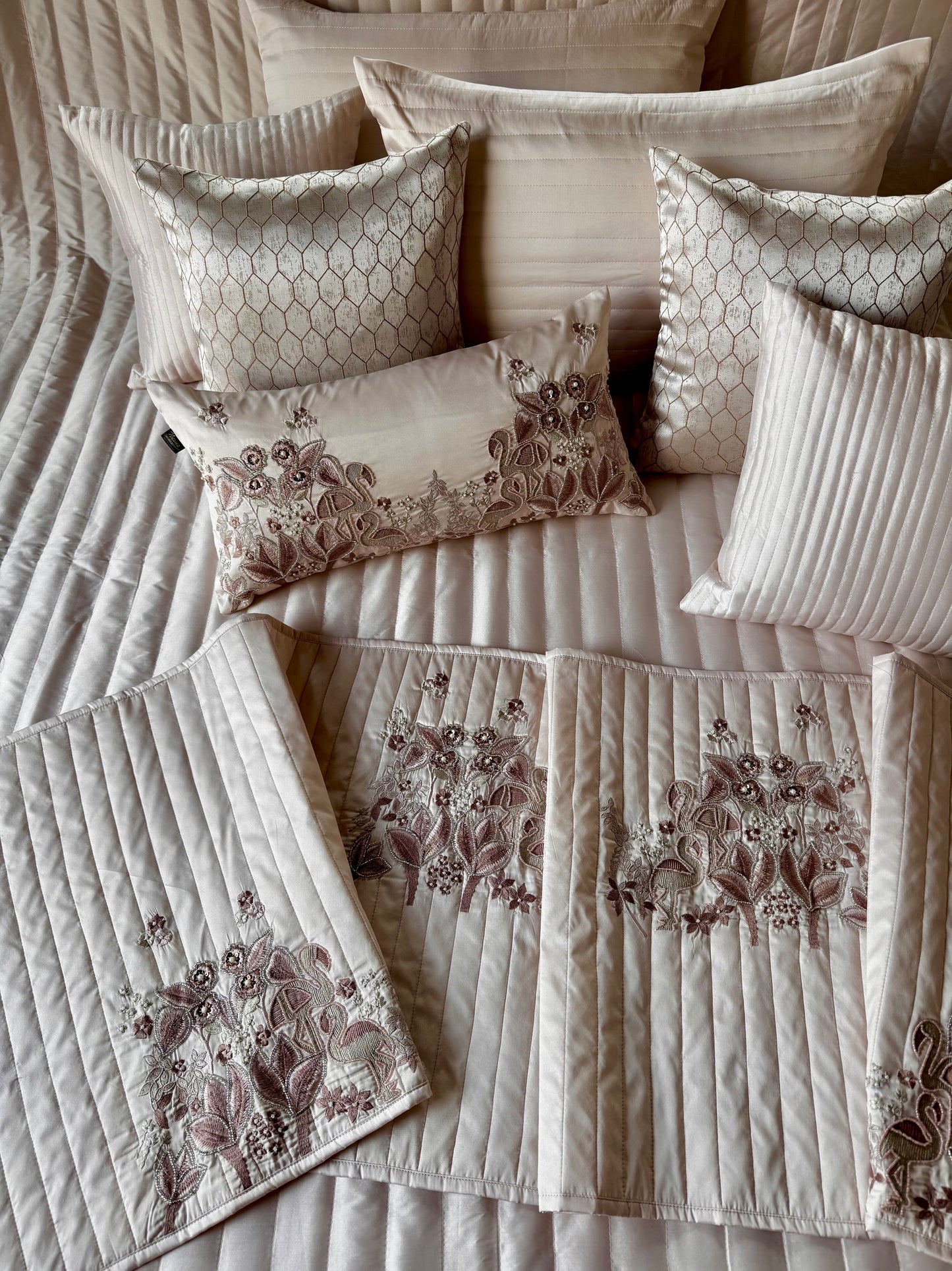 The Blush Swan Bedding Set