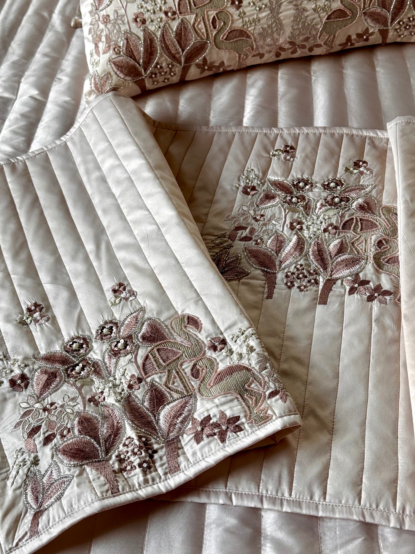 The Blush Swan Bedding Set