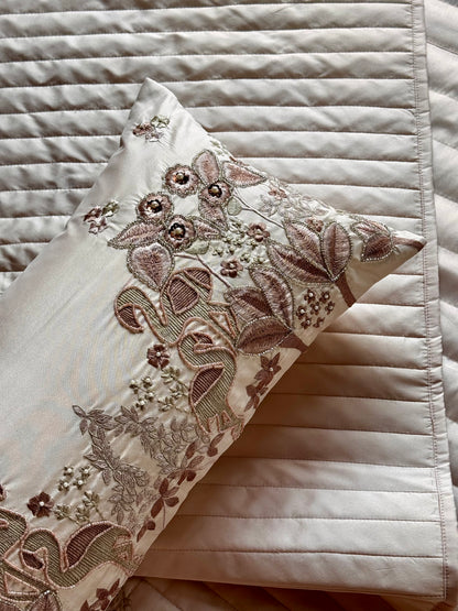 The Blush Swan Bedding Set