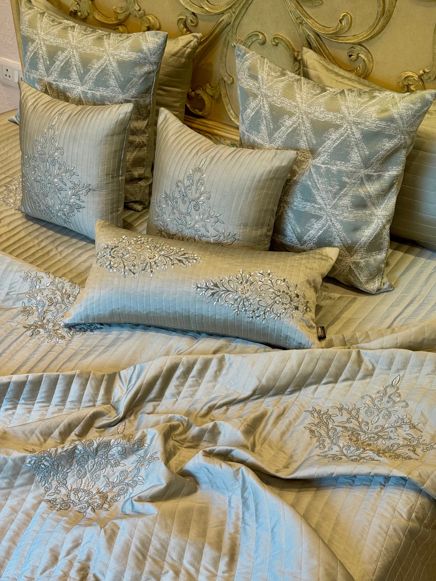The Soft Green Mellow Bedding Set