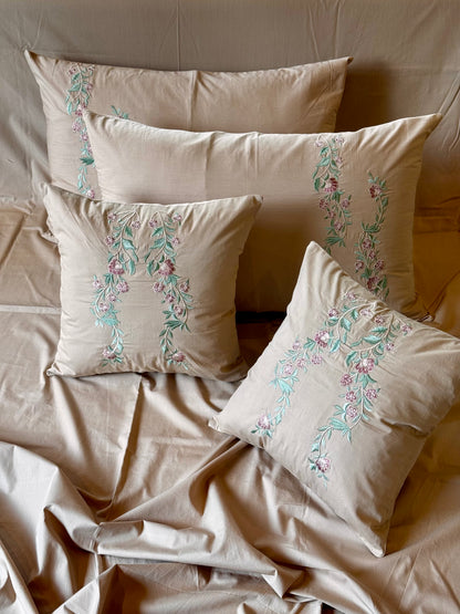 The Floral Wreath Bedsheet