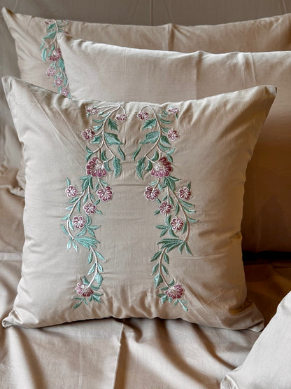 The Floral Wreath Bedsheet