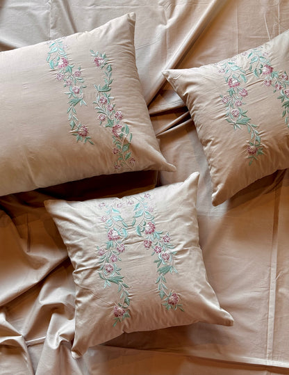 The Floral Wreath Bedsheet