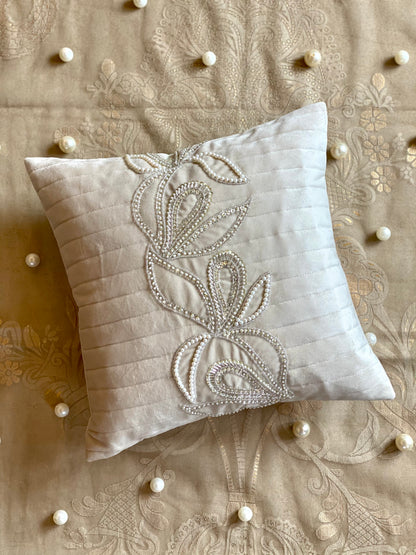 THE CRYSTAL CUSHION COVER