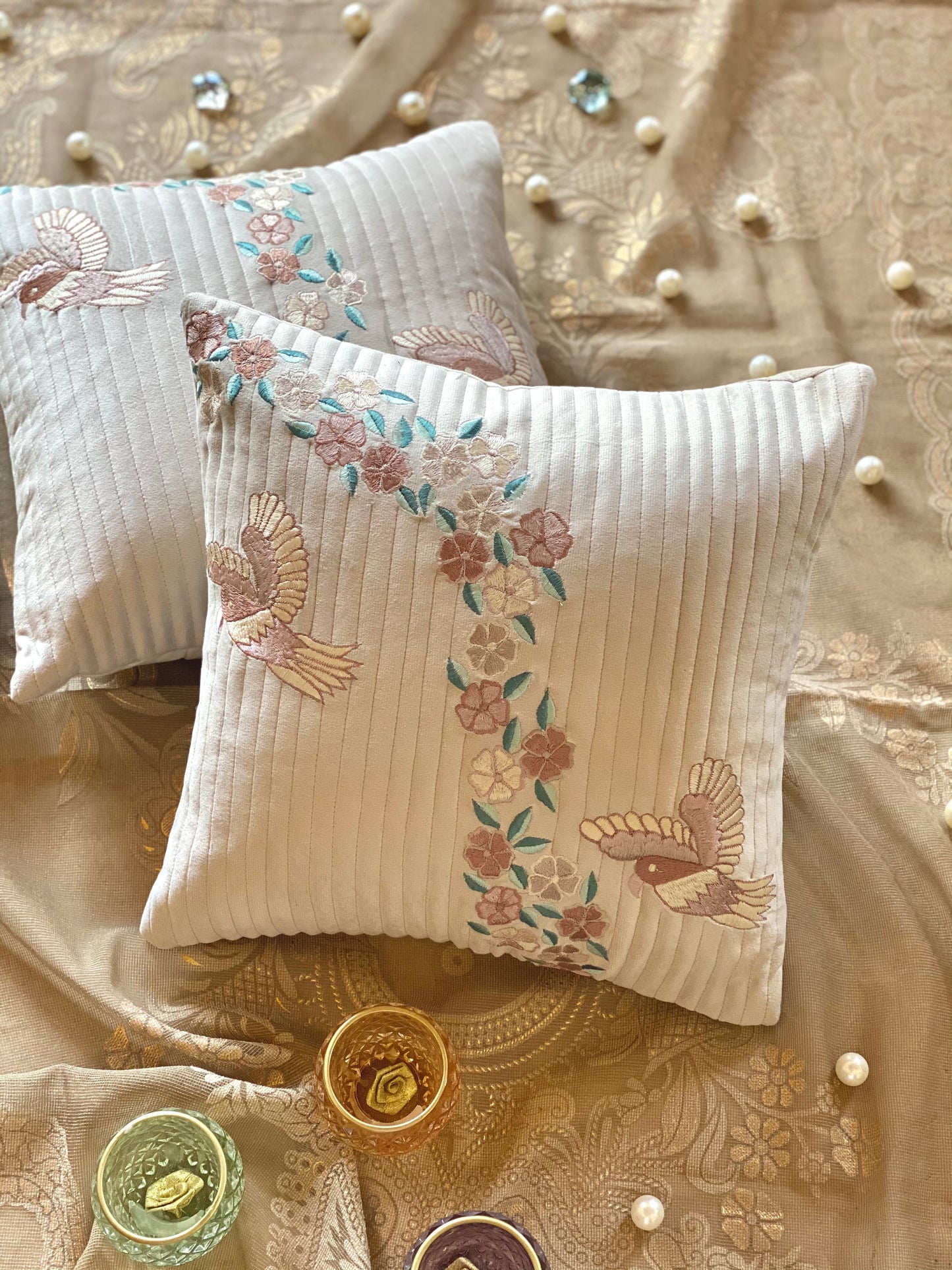 THE PASTEL HUMMING BIRD CUSHION COVER