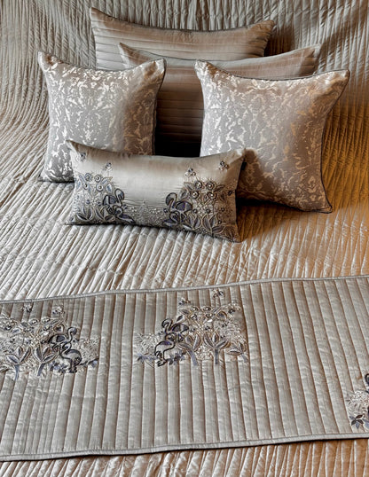 The Silver Swan Bedding Set