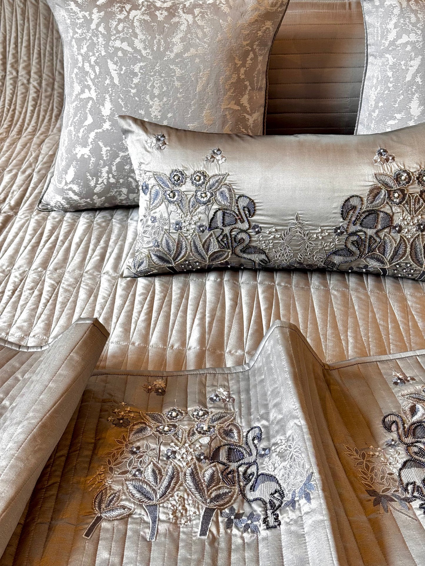 The Silver Swan Bedding Set