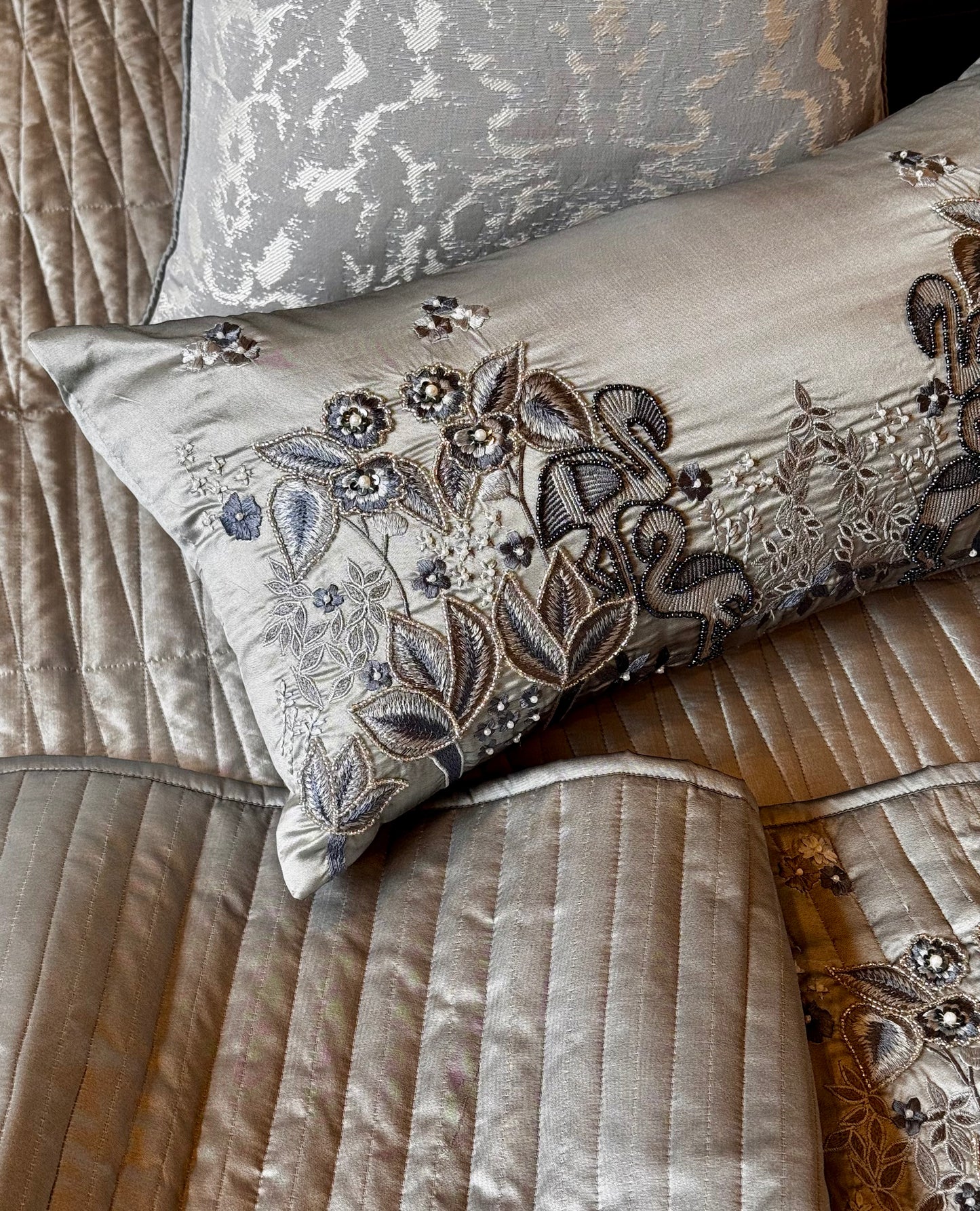 The Silver Swan Bedding Set
