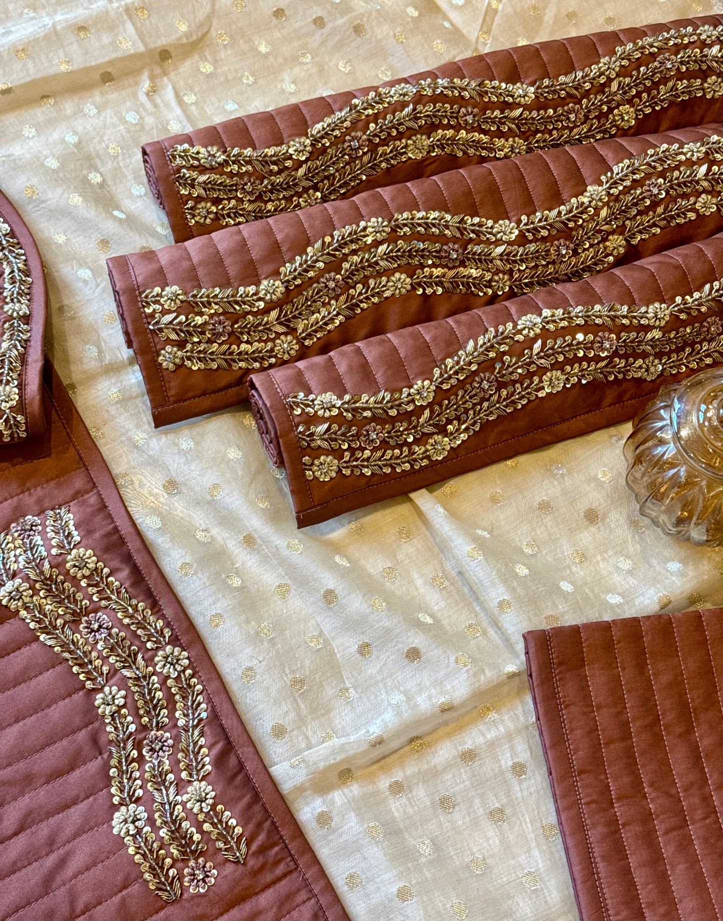 The Vintage Royale Table Linen Set