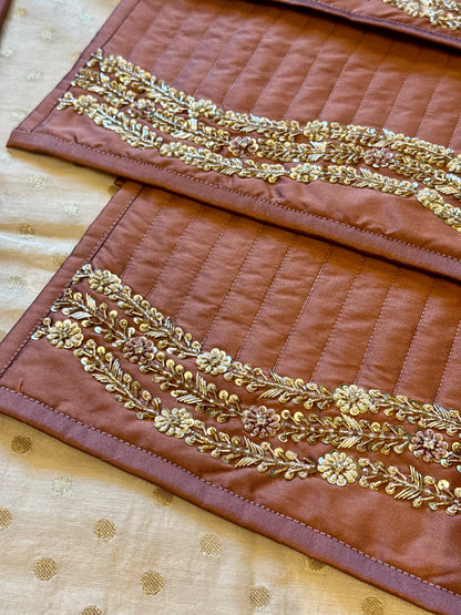 The Vintage Royale Table Linen Set