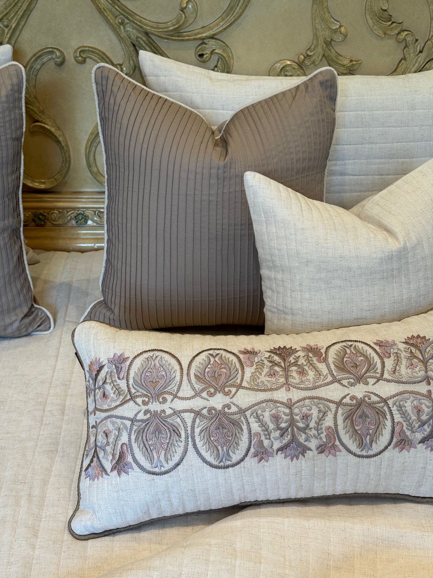 The Soft Linen Peonies Bedding Set