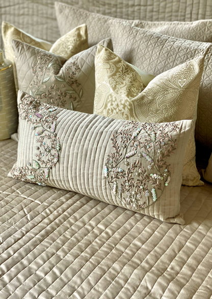THE BEIGE ELLA BEDDING SET