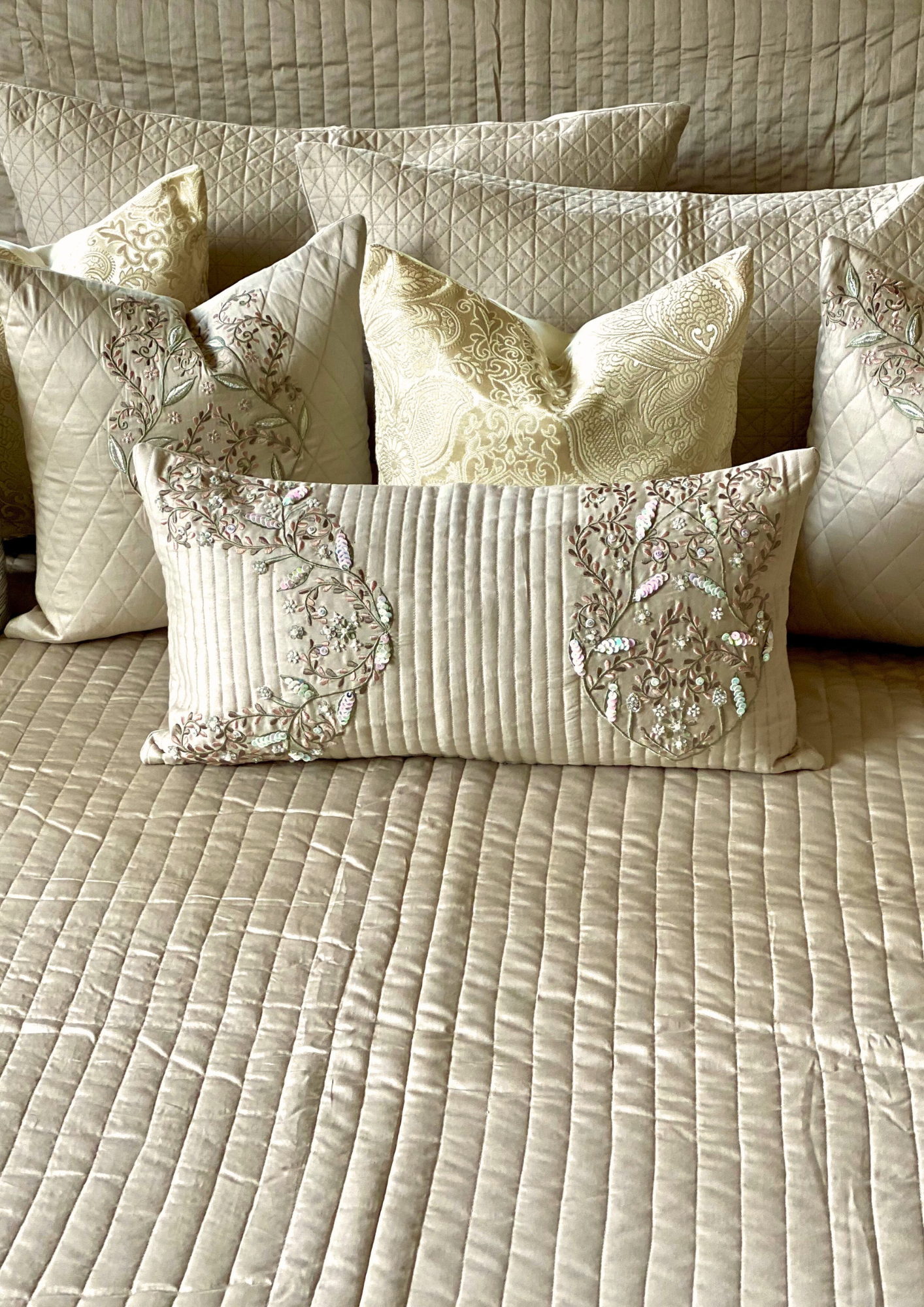THE BEIGE ELLA BEDDING SET