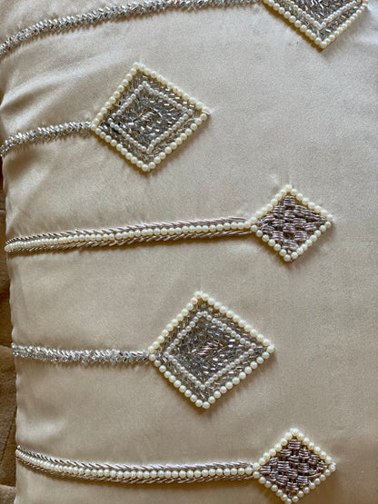 THE RENDEZVOUS SPINE (WITH INSERT)